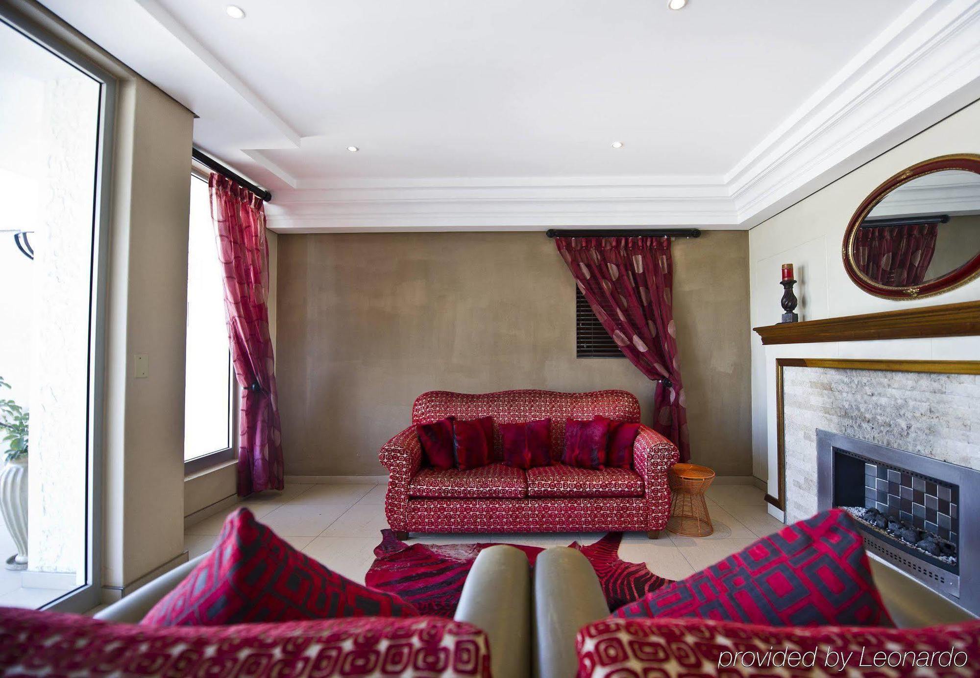 Protea Hotel By Marriott Windhoek Furstenhof Buitenkant foto
